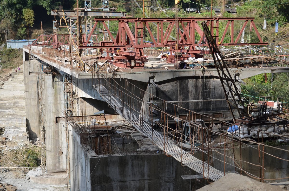 Bakcha Khola Bridge — Form traveler with cantilever segments