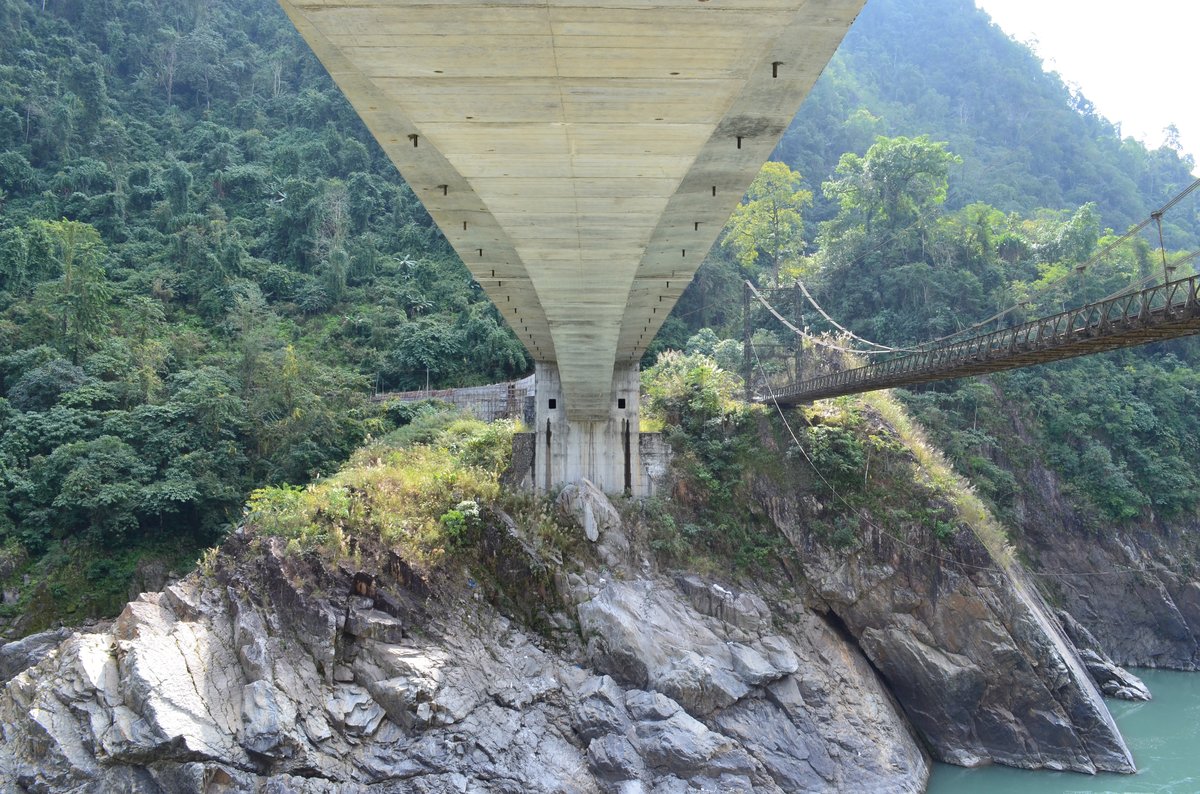Siang Bridge — Underside engineering view