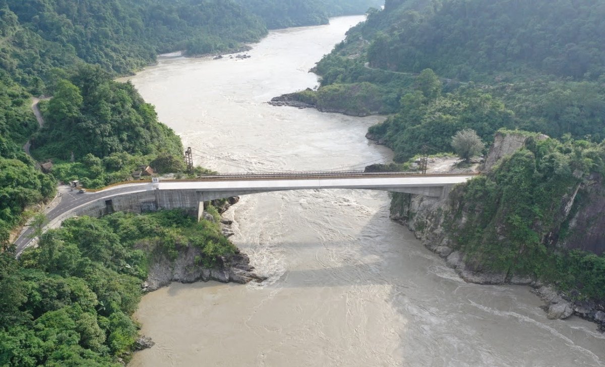 Siang Bridge — Aerial view of completed bridge