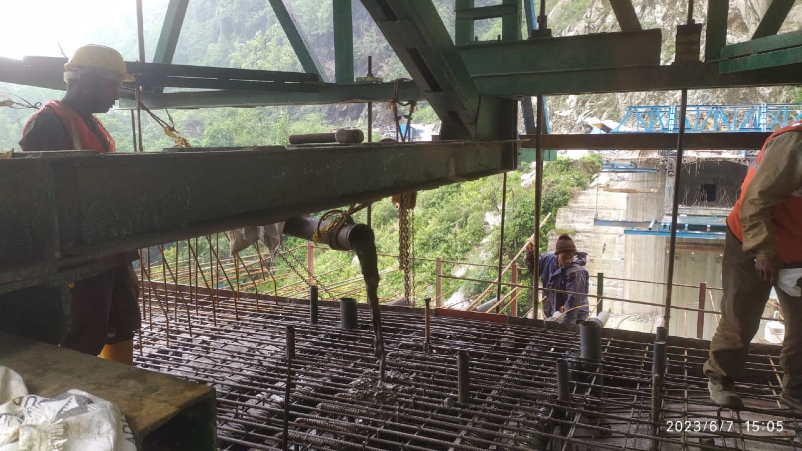 Takti Bridge &mdash; casting at S6, A2 side