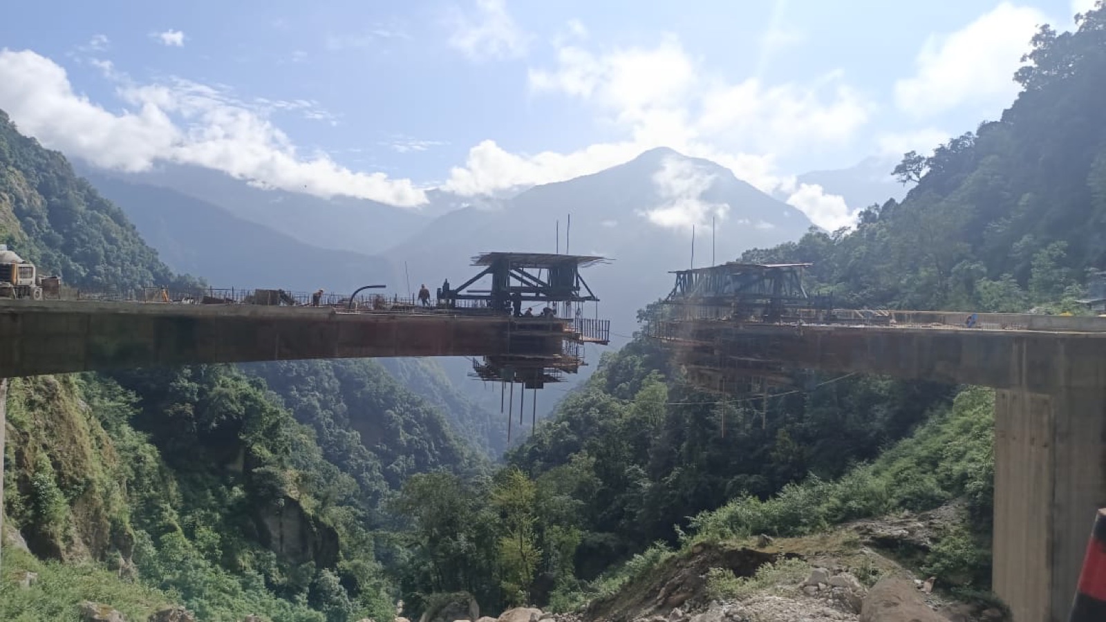 Takti Bridge &mdash; bridge view